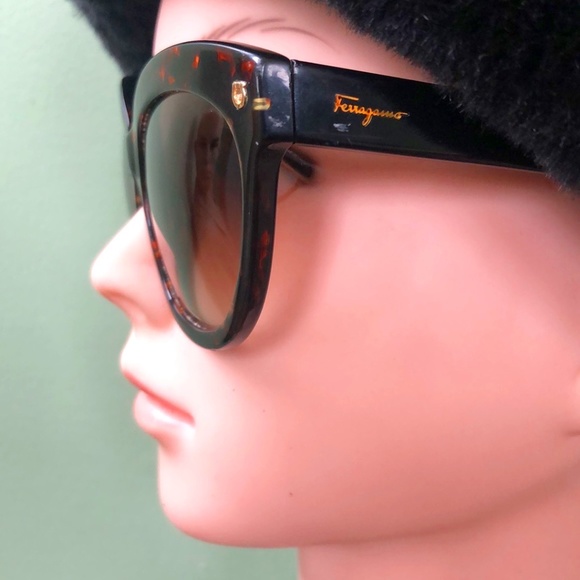 Salvatore Ferragamo, Women's Brown No-RX Sunglass - Picture 1 of 9